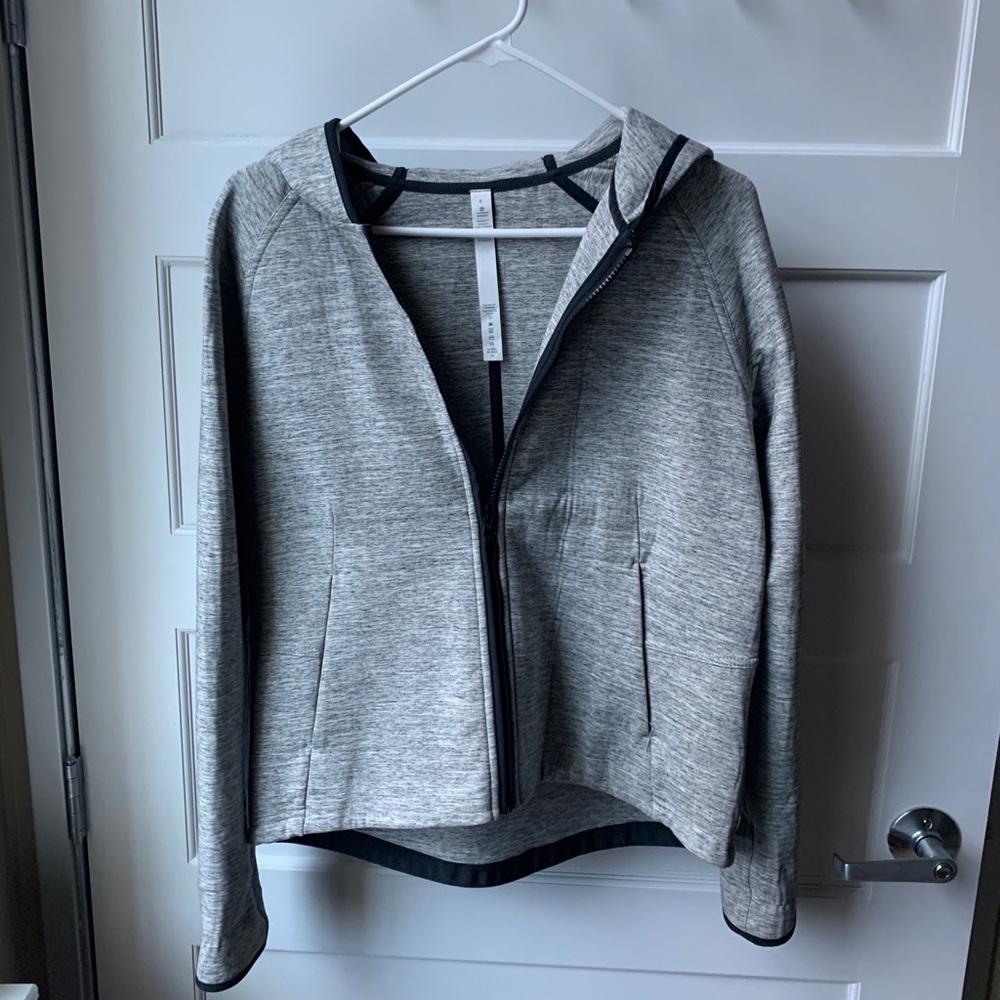 EUC Lululemon Jacket w/ Hood